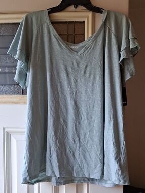 torrid sage green ruffle sleeve V-neck tee